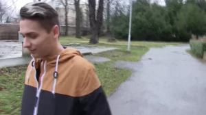 Czech Hunter: Amateur need handjob