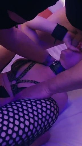 Nia Gets Blindfoldet Naked Pack