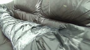 FACE SITTING ON THE COUCH WITH A SEXY MILF PART 1 BY AMANDA BELMONT AND DANIEL SANTIAGO (CAM BY ALINE) FULL HD