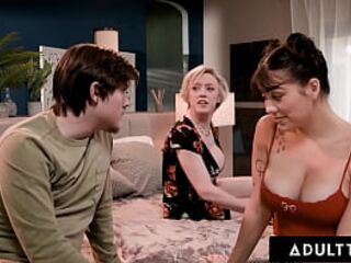 Dee WIlliams TEACHES STEPSON HOW TO FUCK