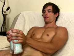 Hot twink with a sculptured bod trying out his DIY toy