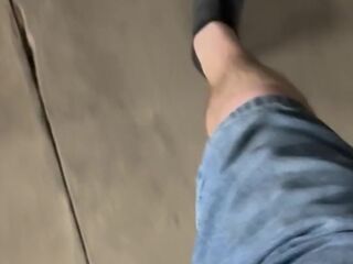 Teaser while closing store