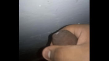 Punhetinha gostosa com pica molhada
