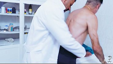 M&eacute_dico roubava suprimentos e foi chantageado com sexo! Consult&oacute_rio Profanus Epis&oacute_dio 9: Doutor M&atilde_os Leves