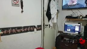 fui me masturbar e acabou virando um menage com meus amigos