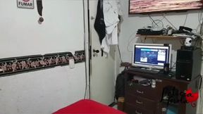 fui me masturbar e acabou virando um menage com meus amigos