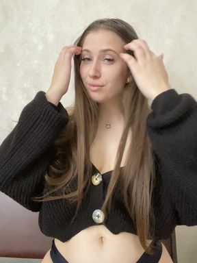 Teen amateur reveals big nipples in a nipslip tease