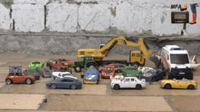 Hotwheels vs metal Heels floor view