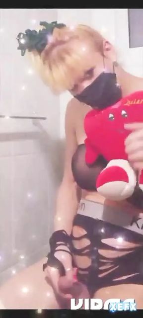Laratransex Masturbation