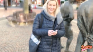 Public orgasm in the middle of the city center l DADDYS LUDER