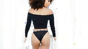 ”Afrocentric Snatch Games - Nia Nixon”