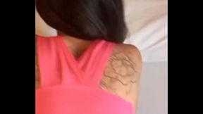 Chamei um personal dotado para me da aulas particulares e ele acabou metendo na minha buceta no pelo.