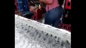 Se&ntilde_ora de la tienda