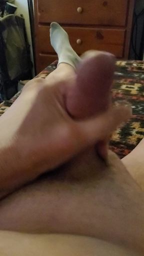 HornyDiver69 stroking and Cumming