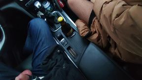 vous aimez vous faire branler en voiture dans un lieu public ?