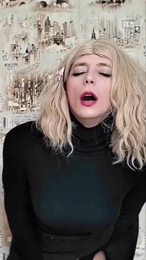 Sissygasm Sonechka25 with a Tiny Penis Locked in a Fufu-clip