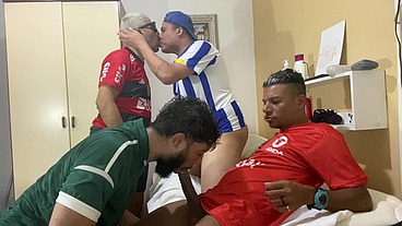 Durante a partida de futebol tudo pode acontecer