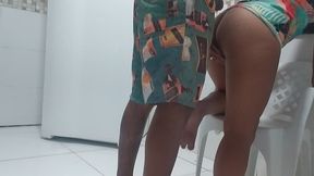 comendo gostoso a safadinha dentro da geladeira