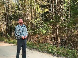 I had to urgently pee on the road