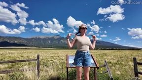 Exploring the Desert: A Bold Travel Vlog with CosmicKitti!