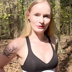 Spontaneous OUTDOOR MEETING! Horny slut fucked through the whole forest!