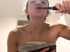 Mollyspoilme - Brushing my teeth and mocking you