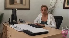 Alex calls Joey back, but it'_s not for business as Alex'_s tongue lets Joey know as it explores her body