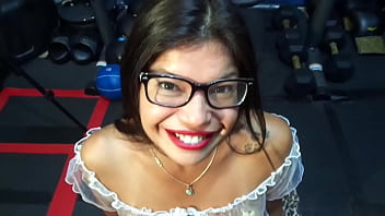 NERDY MILF WITH EYE GLASSES &amp_ A GREAT SMILE SUCKS ITALIAN DICK