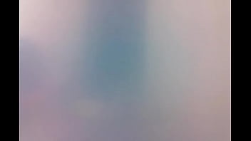 sacando su rica leche