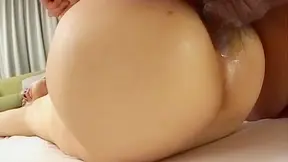 Madura asiática kyoka ishiguro recibe un facial en el culo