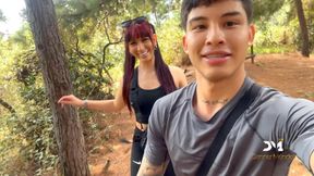 Fucking my hot girlfriend in the woods