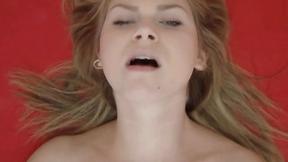 ”Close Up Of Charming Eurobabe Cumming!”