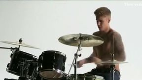 Jusrin Bieber Strips Off For Calvin Klein