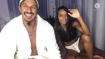 Levei pau bem gostoso a noite toda depois de uma pequena zoação em casa