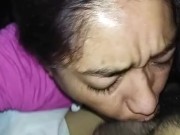 👅 Escurre de sudor y lágrimas mamando profundo