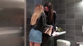 Vica Bathroom Sex