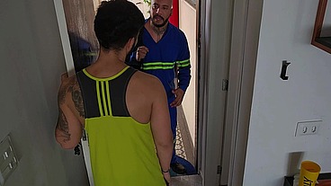 TECNICO VEIO OLHAR MINHA INTERNET E ME SOCOU O CABO.