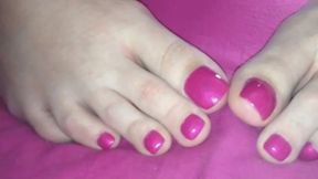 PINK TOES CUMSHOT AND LICKING IT ALL - FULL HD