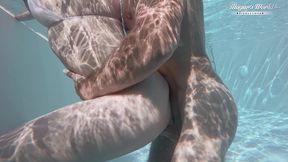 all natural milf julia north underwater anal in the pool