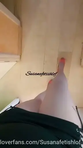 Prodomme Susana, Sesiones online y presencial en Málaga capital. Cuerpo de vikinga, piernas interminables y pies de bailarina para suplicar adorar.... Selectiva, exigente, sádica, creativa, vacilona…