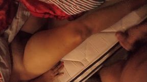 Todas las ma&ntilde_anas entro al cuarto de mi suegra para espiarla y grabarla sin que se de cuenta