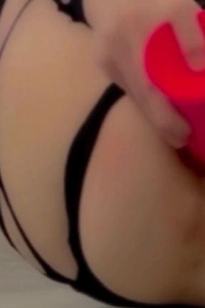 Big Ass Stepmom Fucks Her Ass with a Dildo Xxl