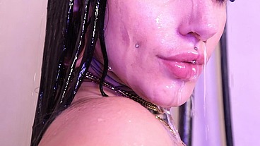 Laetitia Versace se déchaine.Charme Elegance et Sexe No Limit
