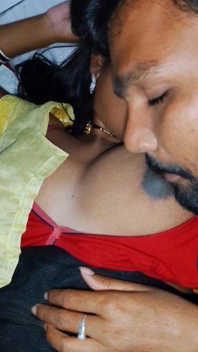 Indian sadi wali bhabhi - Vegetable selling sister-in-law and unknown people buying vegetables hot movie.   Clip 1