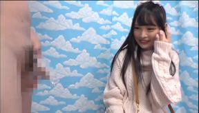 ラップ1枚被せて友達と素股してくれませんか？と偽り溶けるラップを仕込んでウブなお嬢さんに生ハメ、中出しさせちゃいました！② 2019