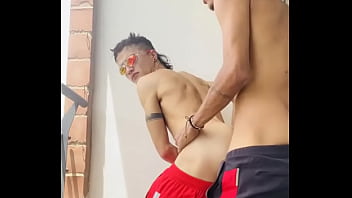 mi novio me pre&ntilde_a en el balcon