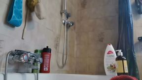 Shower Ritual Warm Water, Lather &amp; Glistening Skin Pee and Farts