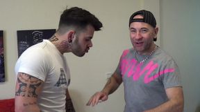 2158 baise par surprise par aday traungrosse surprise,  jarrive l hotel de ...