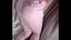 Con pantal&oacute_n rosa