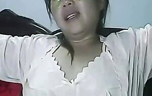 Lonely Chinese MILF Pleasures Herself on Webcam